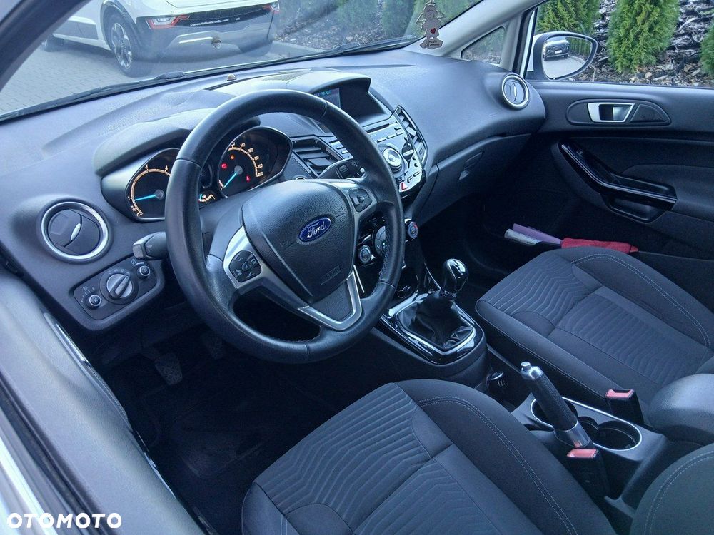 Ford Fiesta - 15