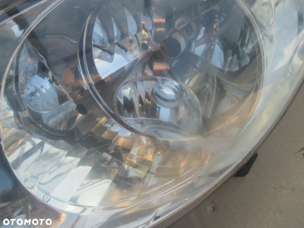 lampa lewa Peugeot 307 Valeo Europa - 4