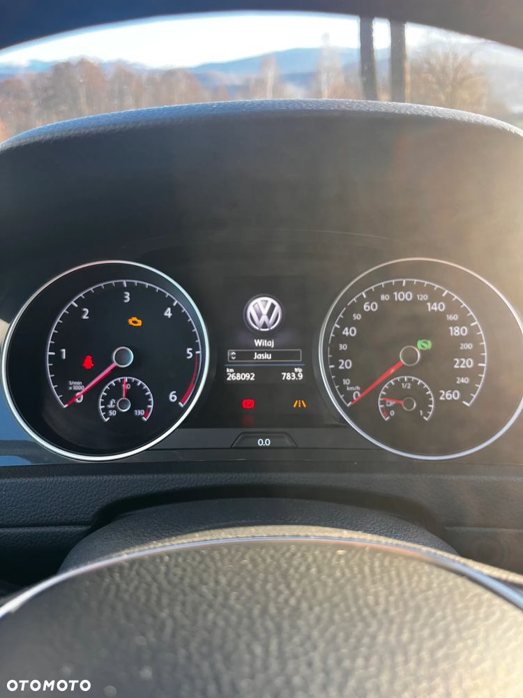 Volkswagen Golf - 6