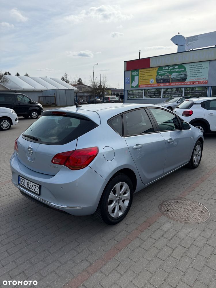 Opel Astra - 4