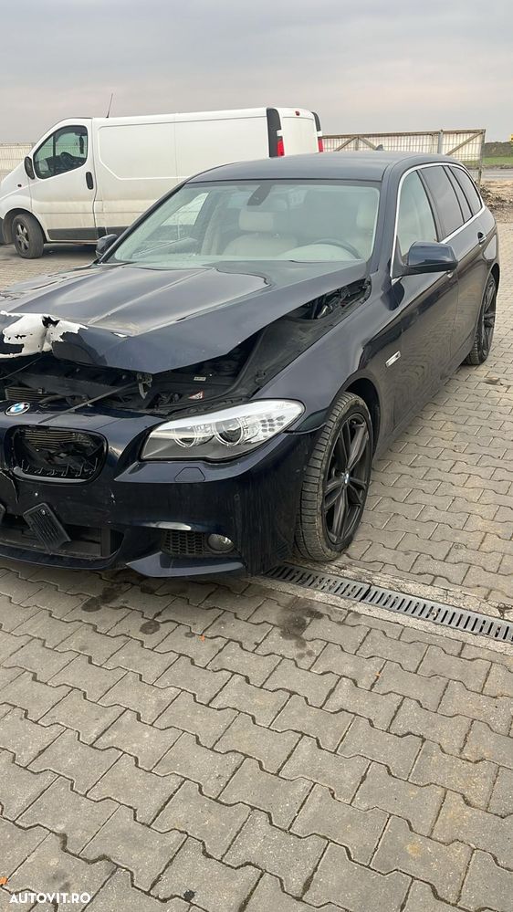 Dezmembram BMW seria 5 3.0 diesel F11 530D din 2012 - 1