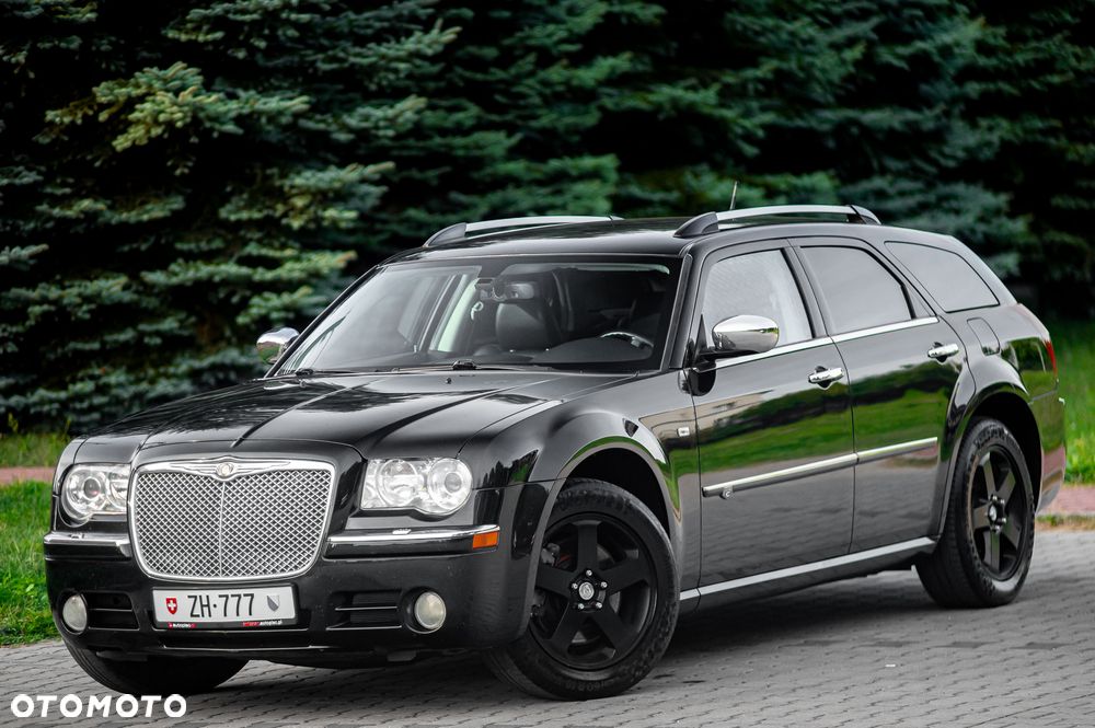 Chrysler 300C 2010 photo 5