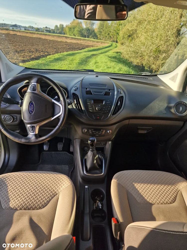 Ford Tourneo Courier 1.0 EcoBoost Titanium - 8