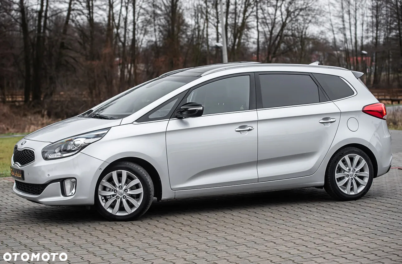 Kia Carens 1.7 CRDi Business Line 7os - 8