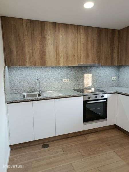 Alugo casa T2 com garagem - Grande imagem: 3/8