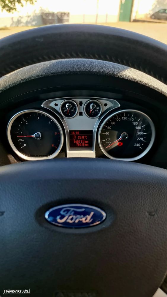 Ford Kuga 2.0 TDCi 4x4 Titanium - 19