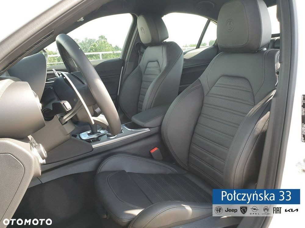 Alfa Romeo Giulia - 15