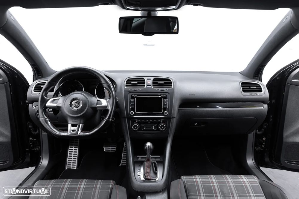 VW Golf 2.0 GTI DSG - 19