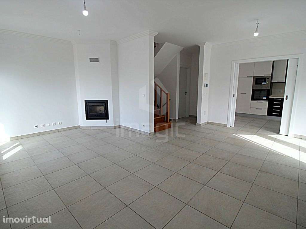 Moradia T3 +1 Usada na Ericeira com excelente vista de mar - Grande imagem: 3/31