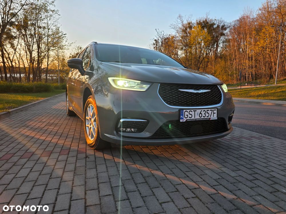 Chrysler Pacifica - 7