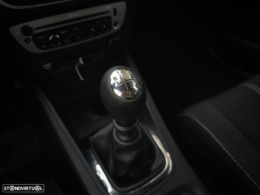 Renault Mégane Sport Tourer 1.5 dCi GT Line CO2 Champion - 24