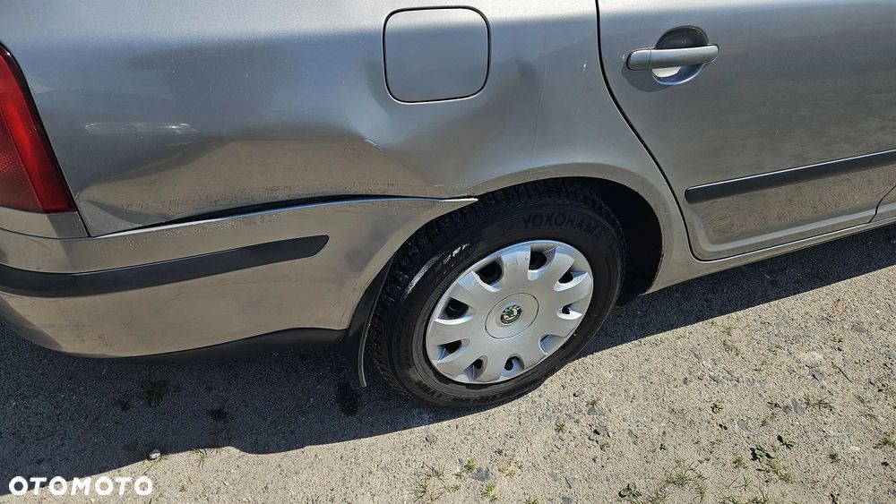 Skoda Octavia 1.6 FSI Ambiente - 6