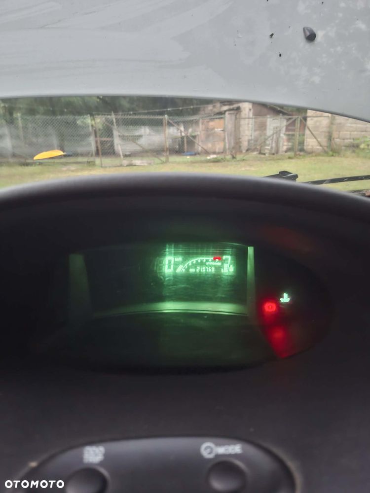 Toyota Yaris - 4