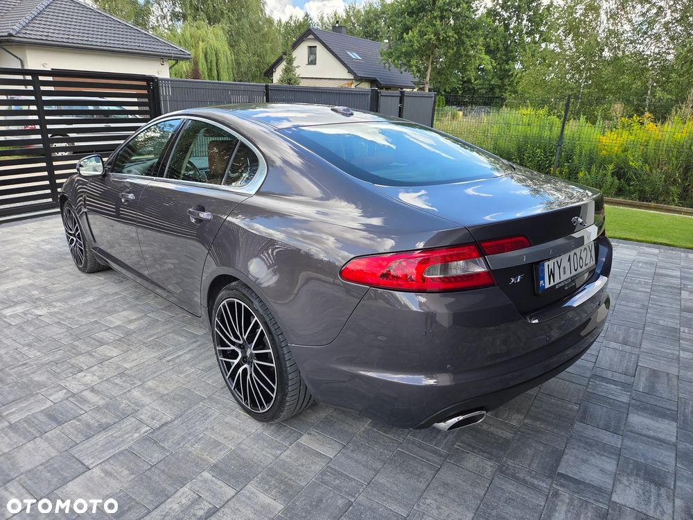 Jaguar XF 3.0 V6 S - 12