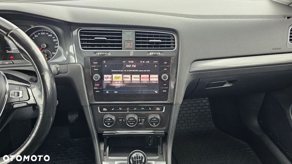 Volkswagen Golf 1.6 TDI BMT Comfortline - 8