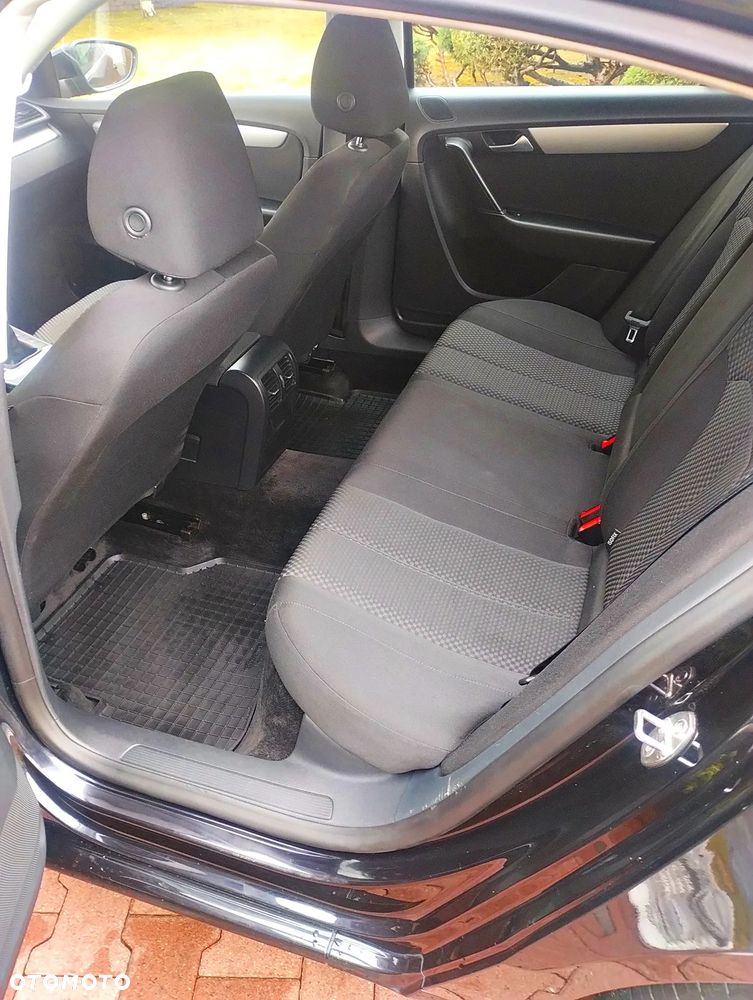 Volkswagen Passat - 9