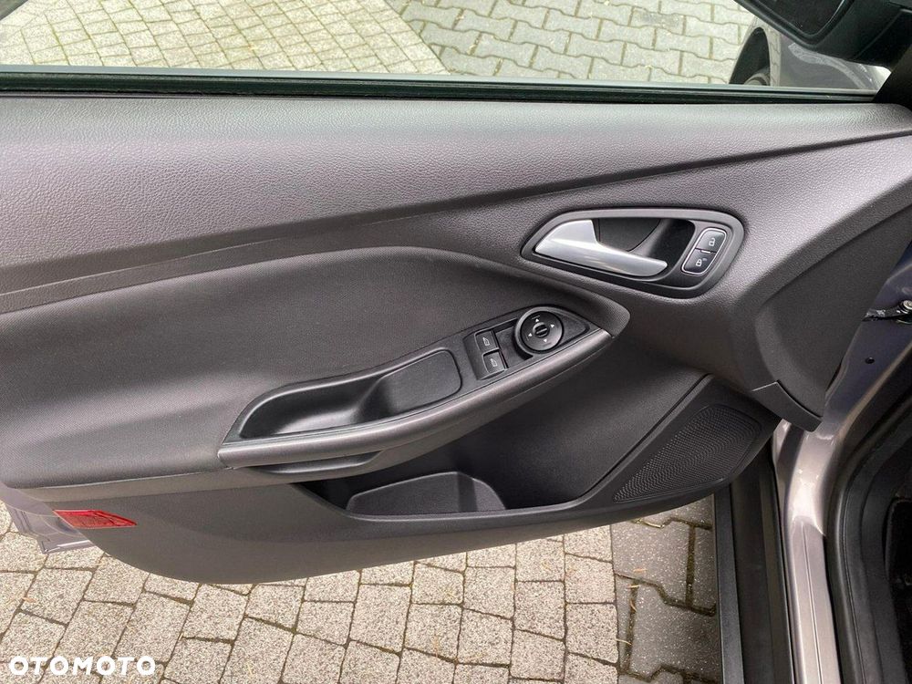 Ford Focus 1.0 EcoBoost Hybrid ACTIVE - 14