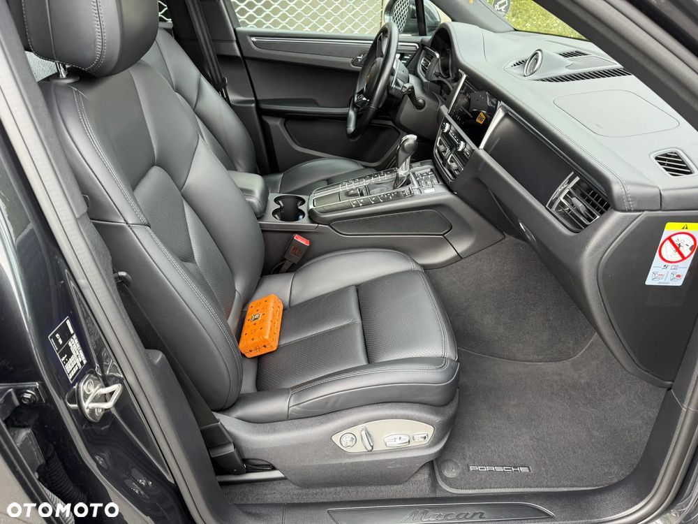 Porsche Macan Standard - 23