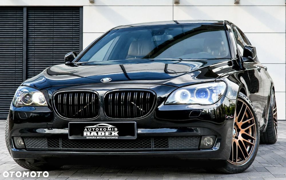 BMW 7 Series 2010 photo 4