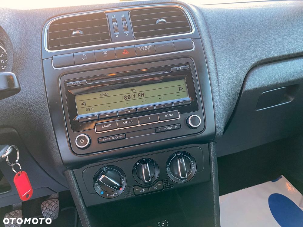 Volkswagen Polo 1.4 16V Comfortline - 20