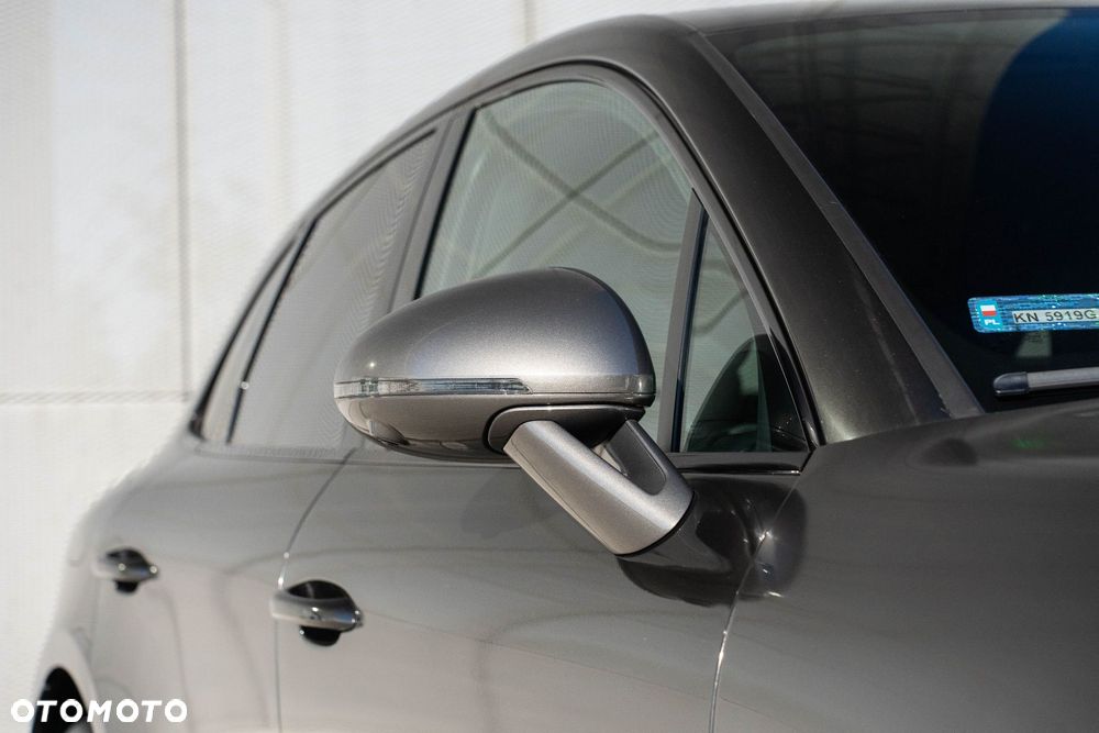 Porsche Macan T - 16