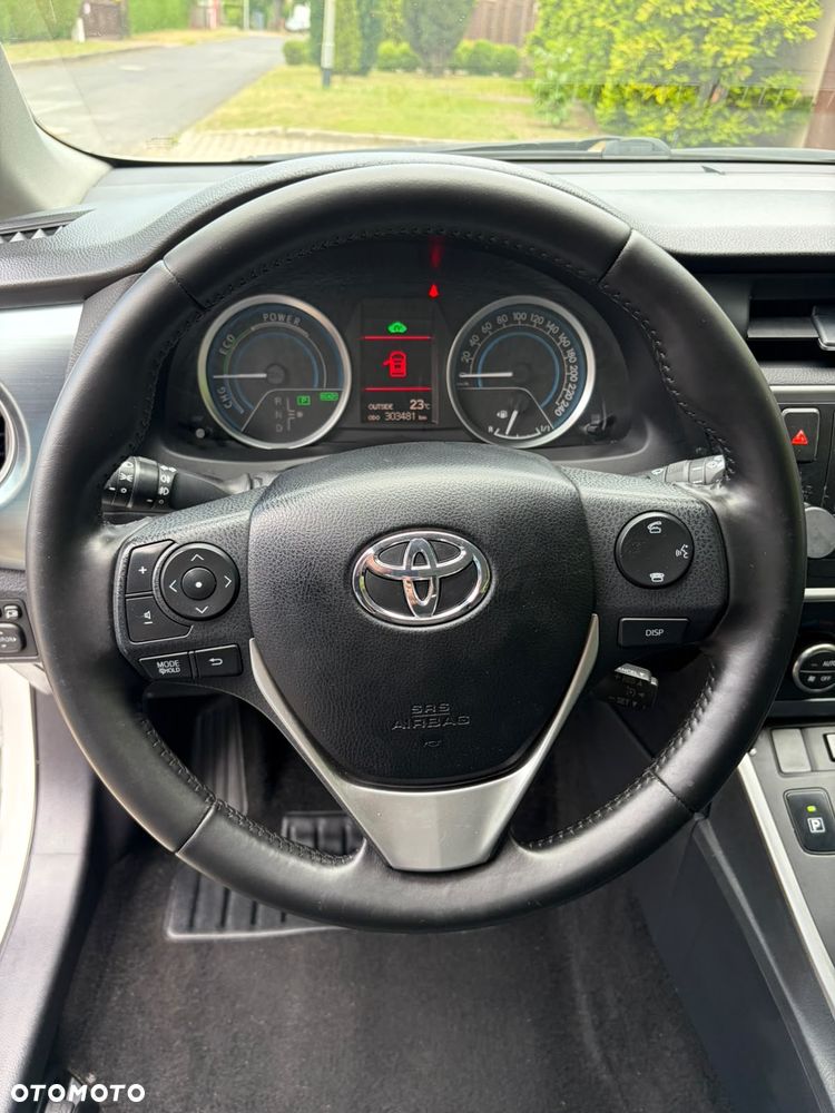 Toyota Auris - 2