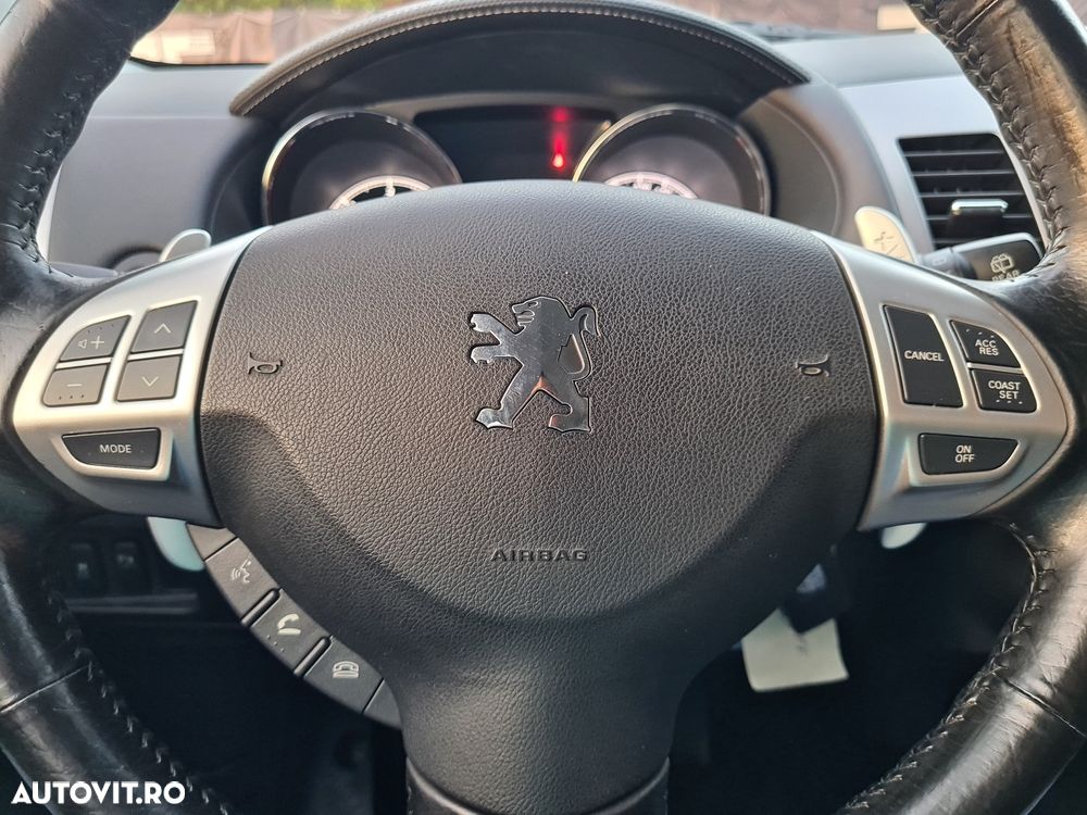 Peugeot 4007 2.2 HDI Premium - 14