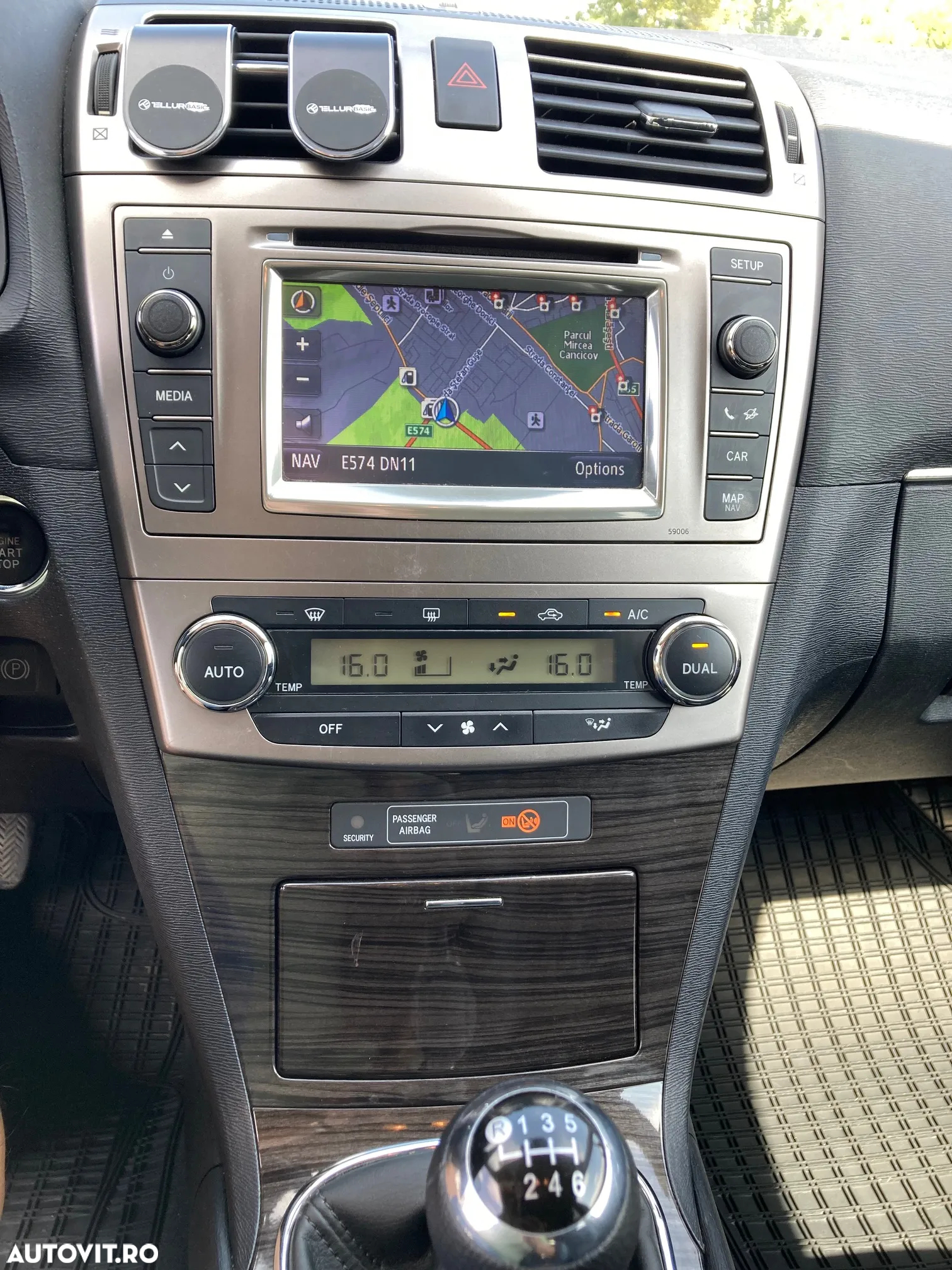 Toyota Avensis 2.0 D-4D Executive - 9