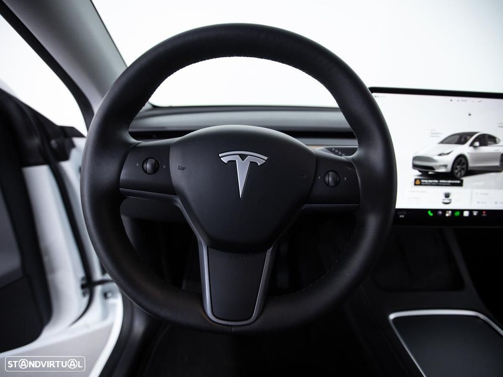 Tesla Model Y Long Range Tração Integral - 18