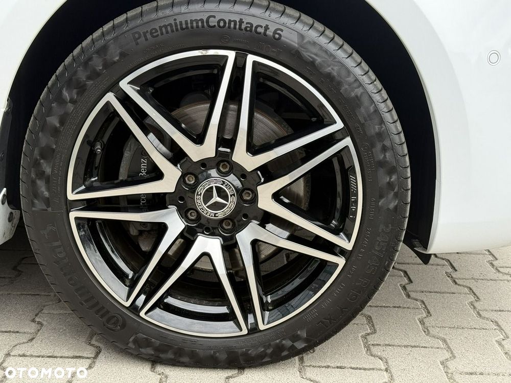 Mercedes-Benz Klasa V - 10