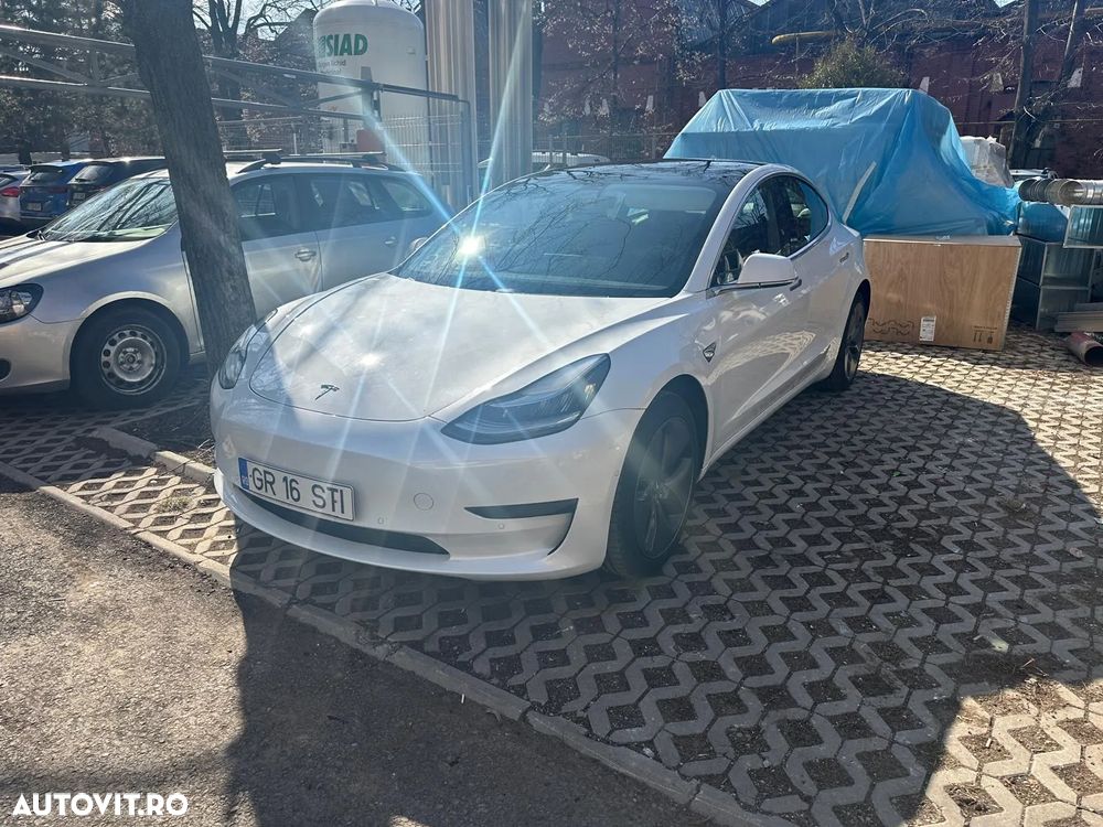 Tesla Model 3 Standard Reichweite Plus Hinterradantrieb - 2
