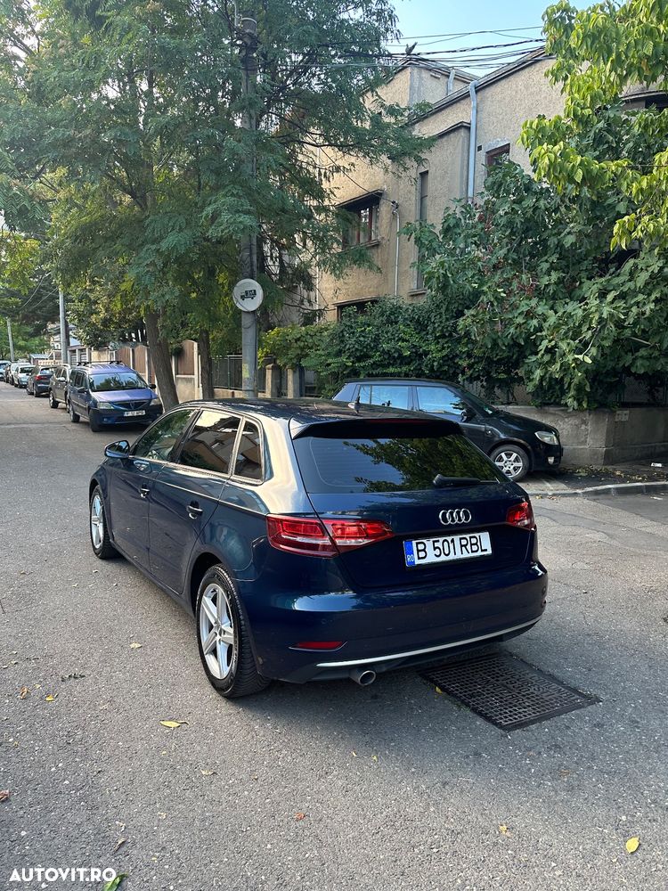 Audi A3 1.6 TDI Sportback S tronic design - 3
