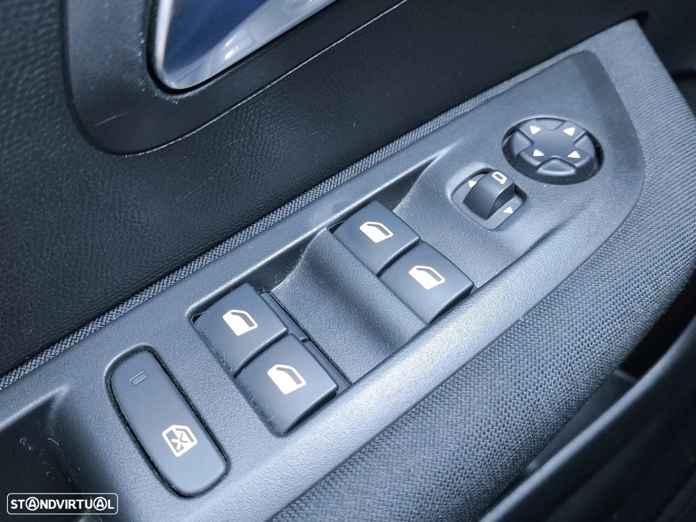 Peugeot 208 1.2 PureTech Active - 24