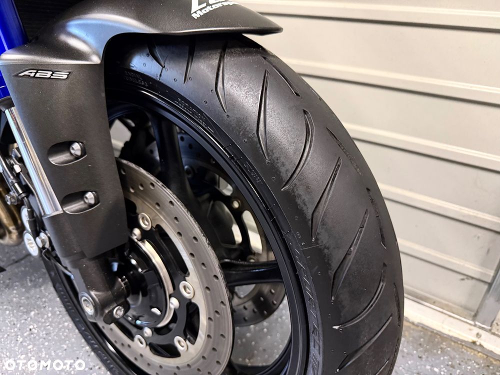 Yamaha FZ8 - 8