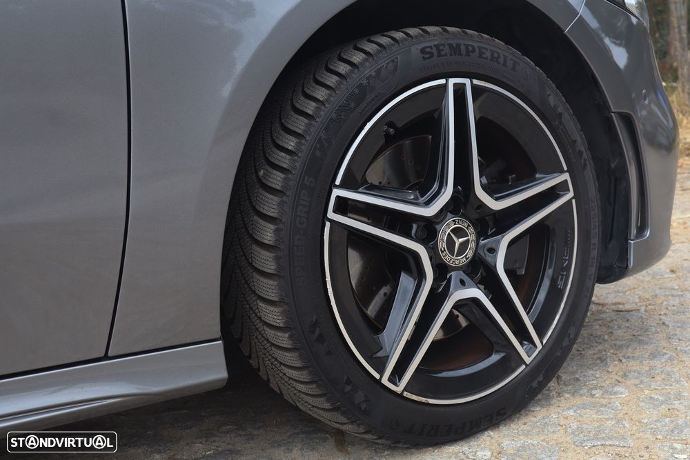 Mercedes-Benz A 250 e AMG Line - 5