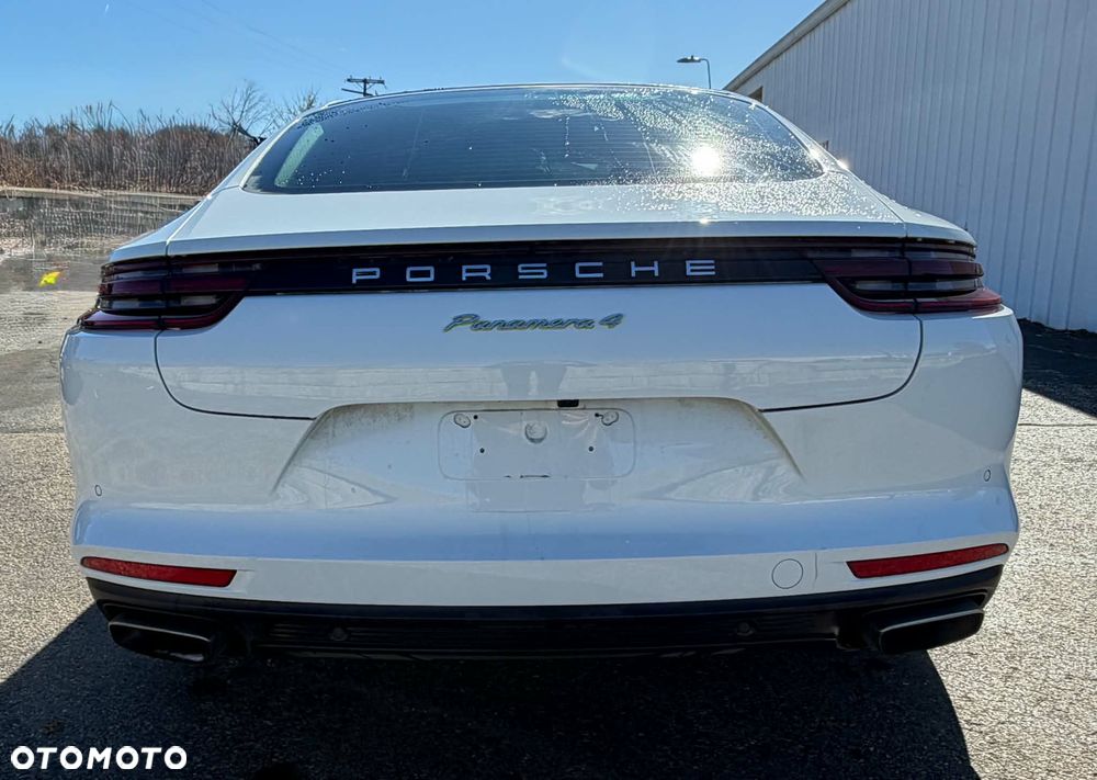 Porsche Panamera - 14