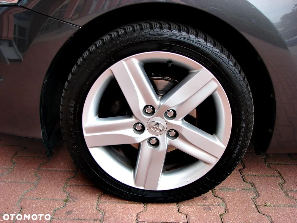 Toyota Auris 1.6 Premium Comfort - 19