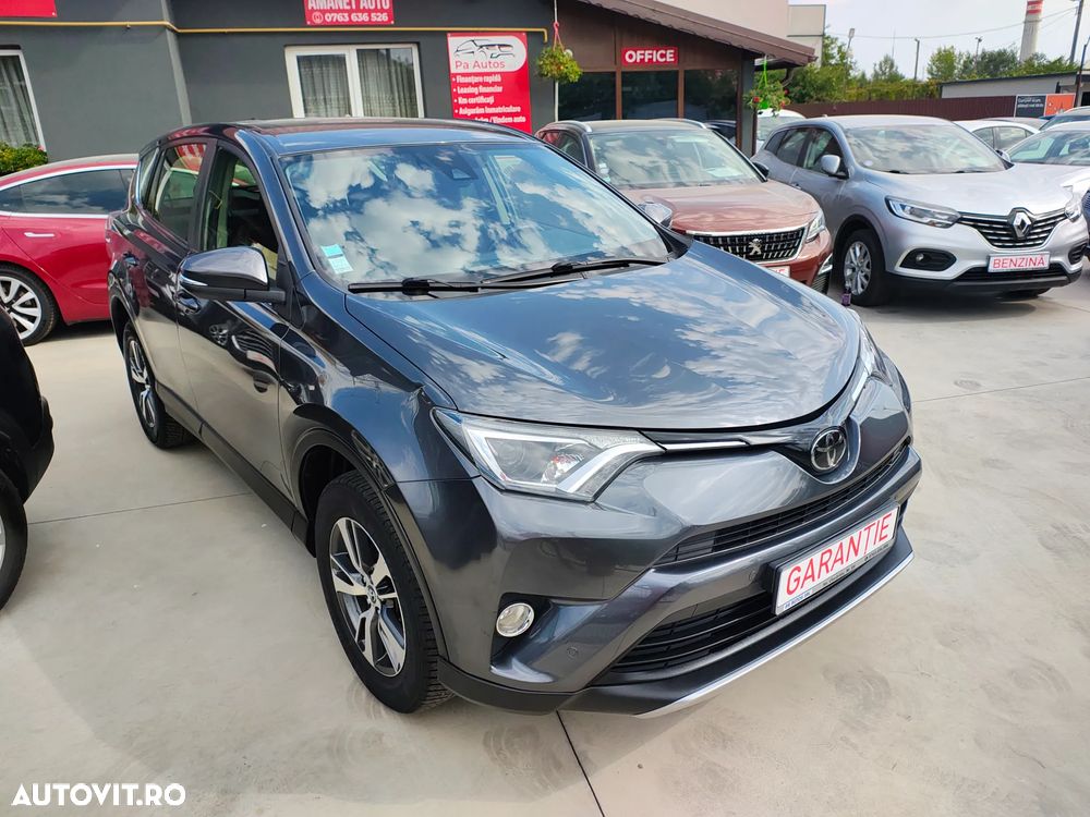 Toyota RAV4 2.0 D-4D 4x2 Start-Stop Executive - 3