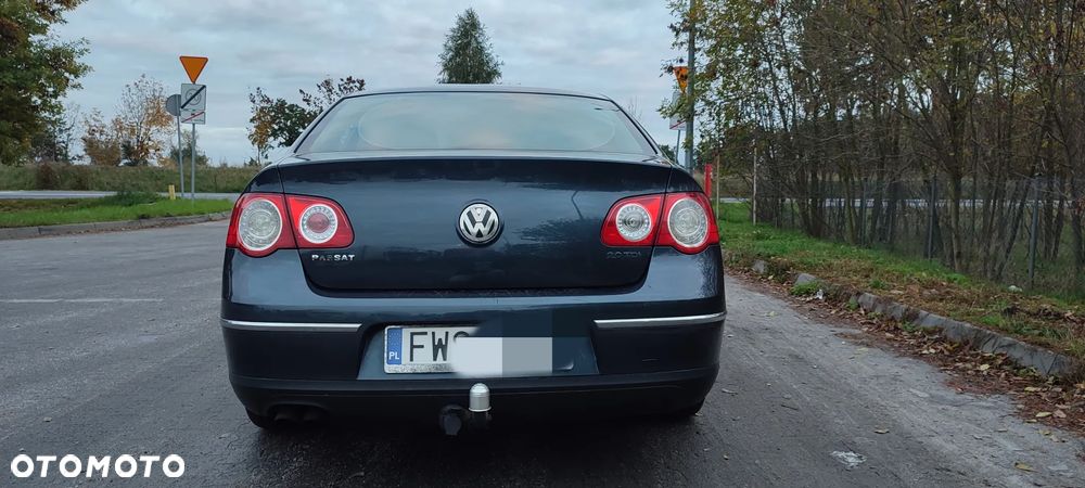Volkswagen Passat 2.0 TDI Sportline - 4