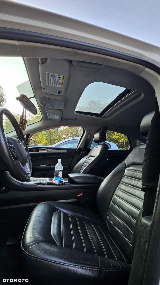 Ford Fusion 2.0 EcoBoost Titanium - 15