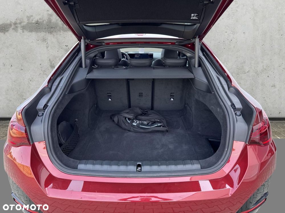 BMW i4 - 28