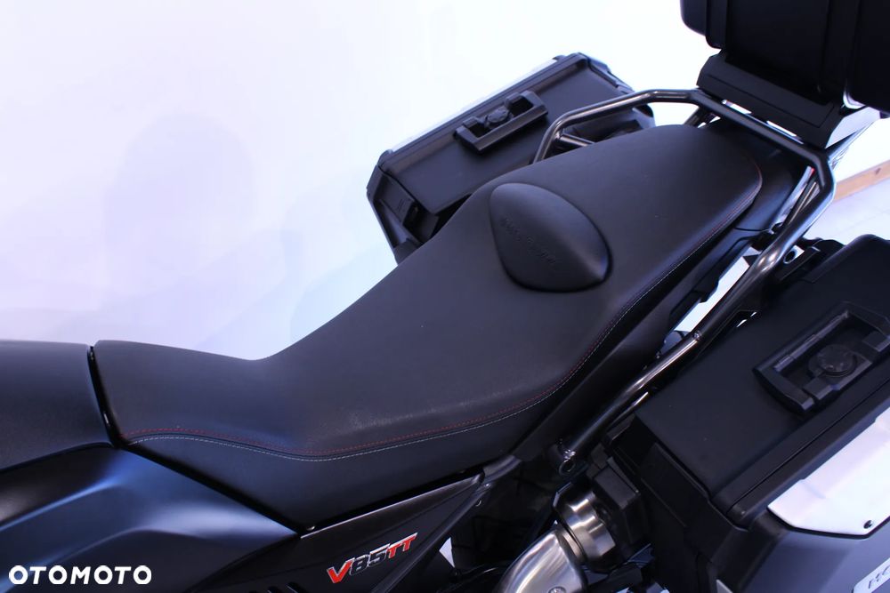 Moto Guzzi V85 - 19