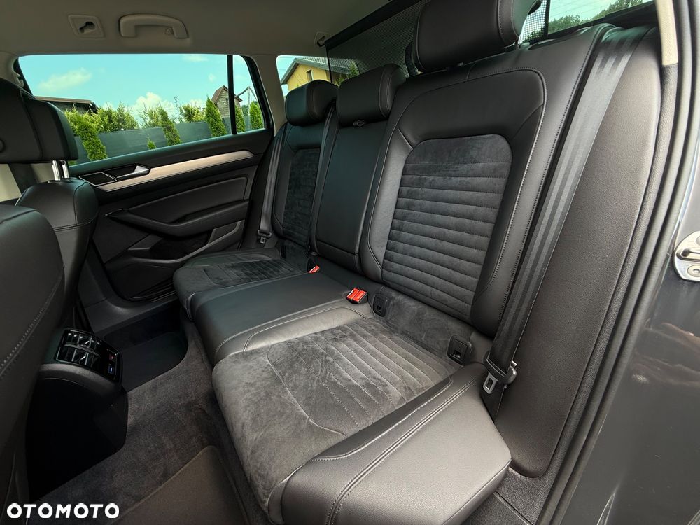 Volkswagen Passat 2.0 TDI SCR 4Motion DDG Highline - 34