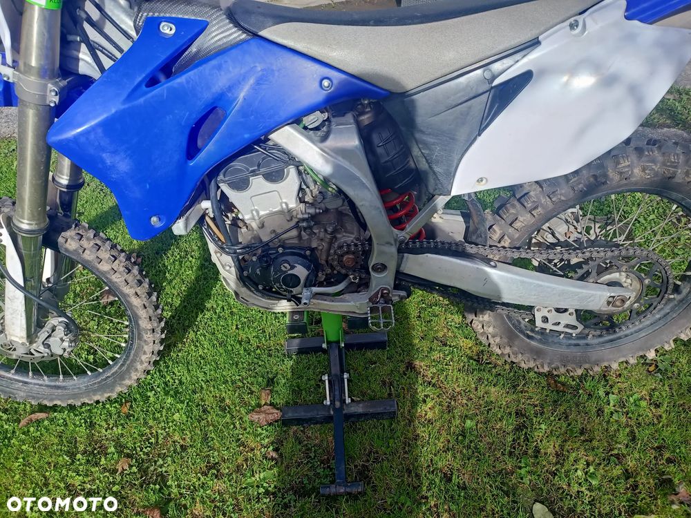 Yamaha YZF - 4
