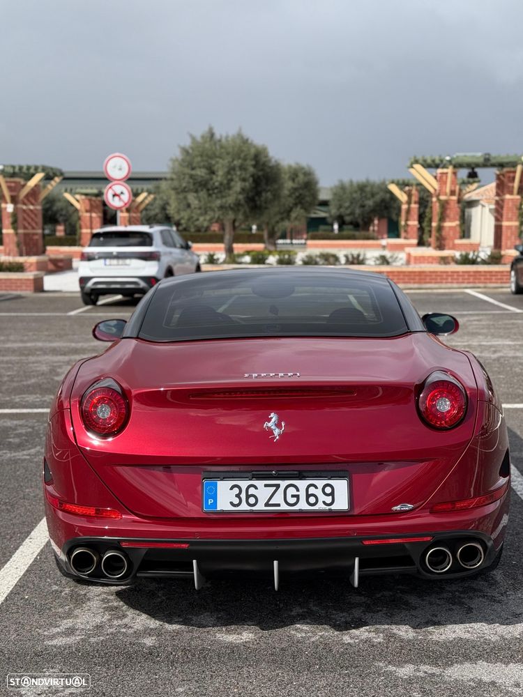 Ferrari California T - 5
