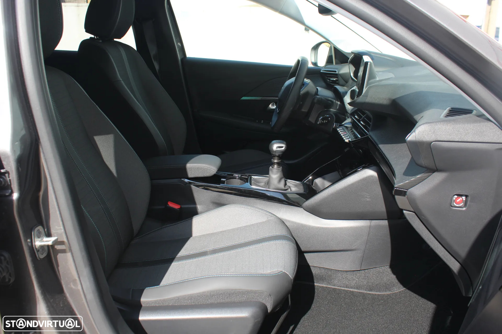 Peugeot 208 PureTech 100 Allure - 14