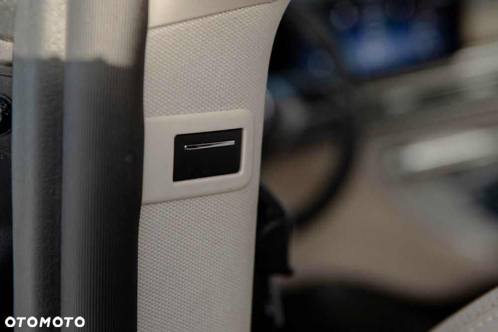 Mercedes-Benz Klasa V - 27