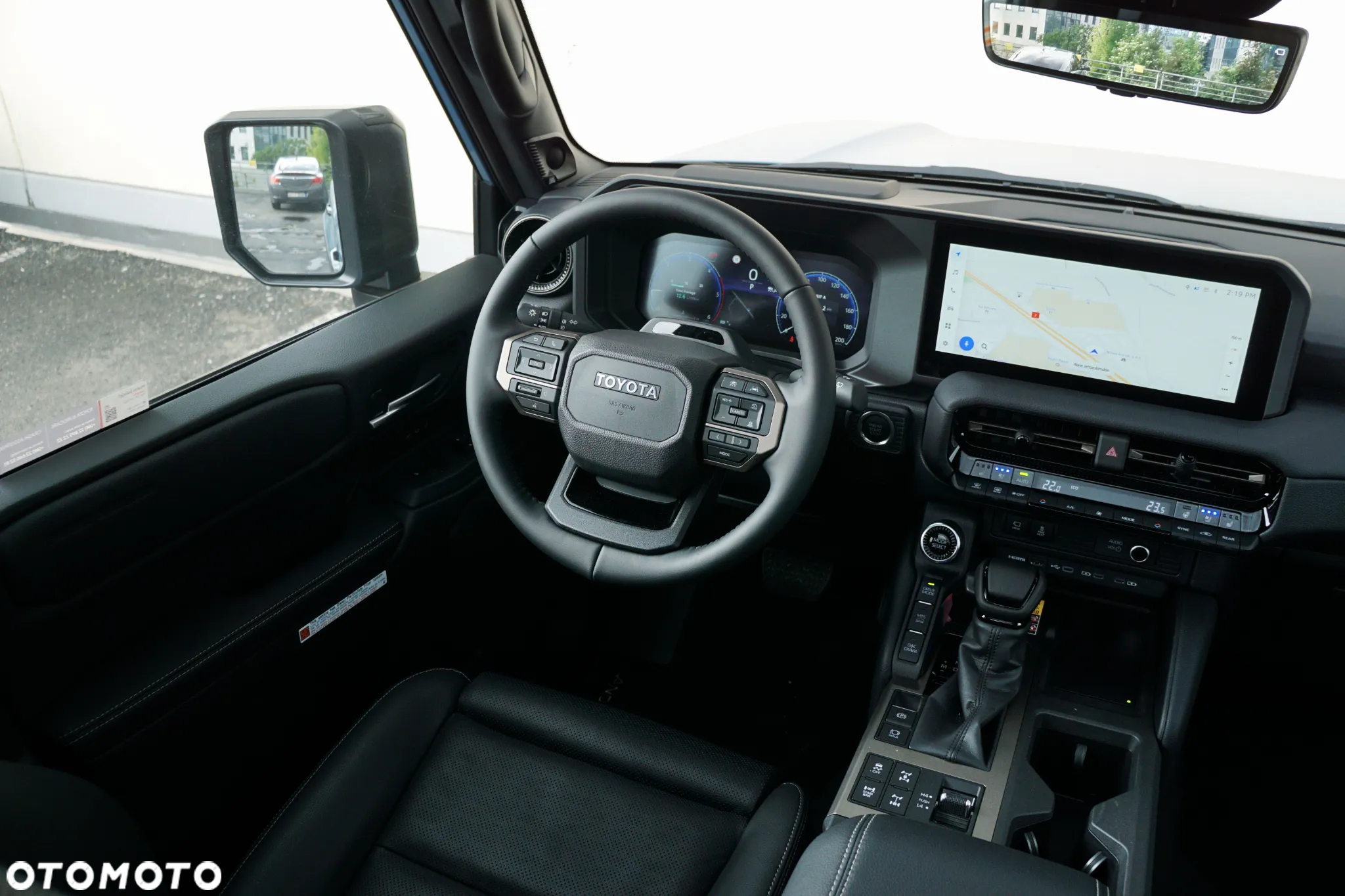 Toyota Land Cruiser - 16