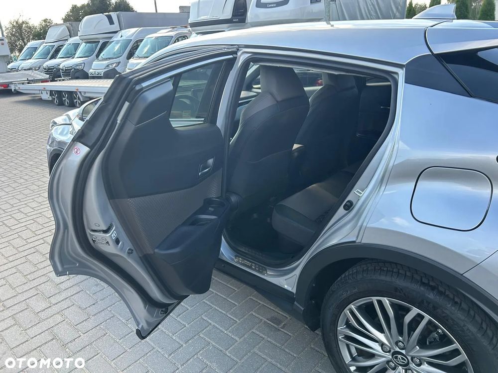 Toyota C-HR 2.0 Hybrid Executive - 25