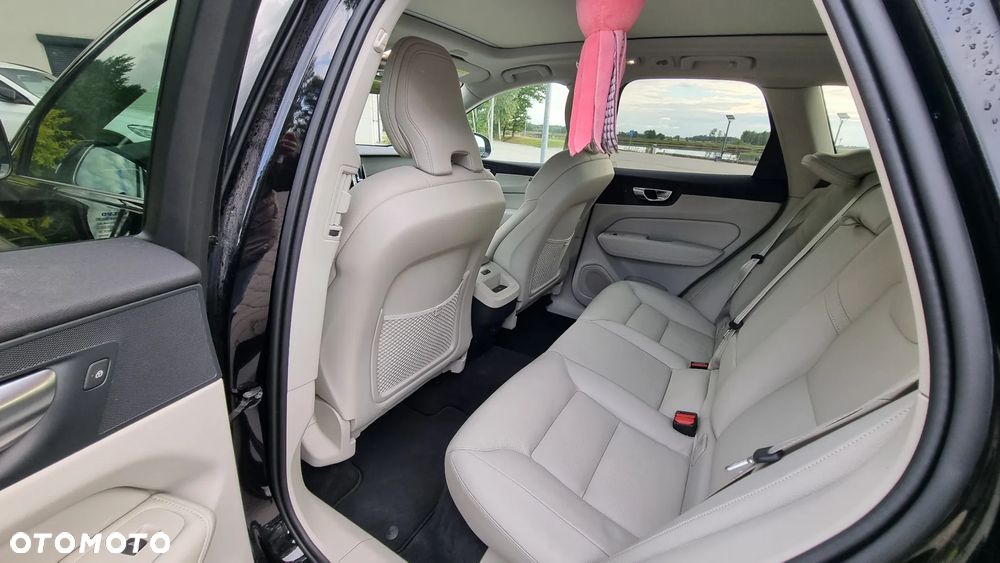 Volvo XC 60 B5 B AWD Core - 21